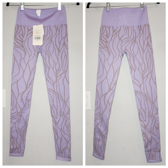 NWT Fabletics Purple Seamless Top and High Waist Leggings Size XS/S - Picture 7 of 16